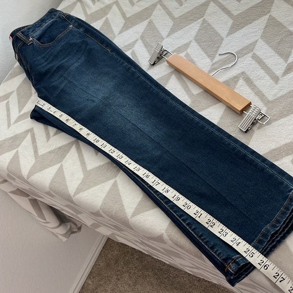 Cabi New Crop Jeans Style #5086 size 6 Women’s Denim - Picture 10 of 10